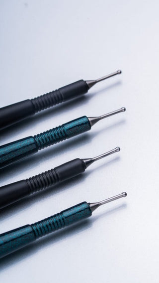 ZOLA x Nahiieva Multifunctional Lash Tool, Green Metal Comb Applicator ZOLA