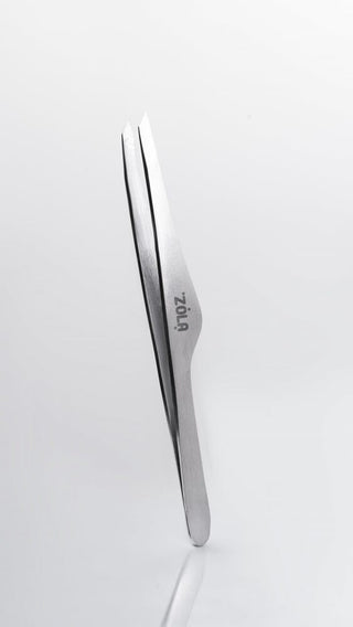 ZOLA Premium Eyebrow Tweezers, Silver Eyebrow tweezers ZOLA 